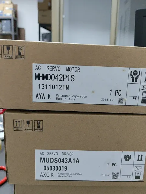 Panasonic MHMD042P1S Motor & Drive Component product photo 1