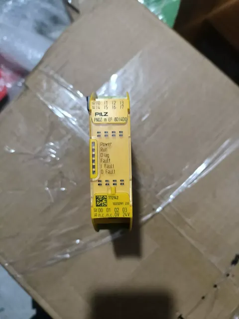 White Label PNOZ m EF 8DI4DO / 772142 I/O Module product photo 1