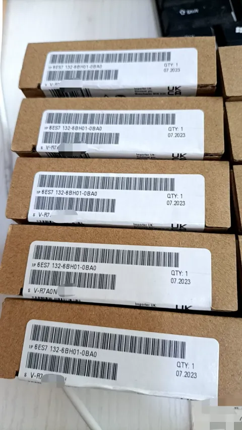 Siemens 6ES7132-6BH01-0BA0 Industrial Automation Component — product photo 6 of 6