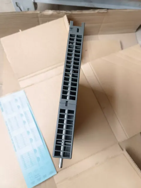 Siemens 6ES7422-1HH00-0AA0 Industrial Relay — product photo 15 of 20