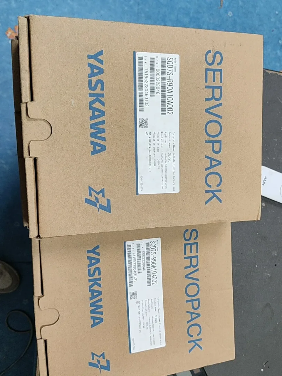 Yaskawa SGD7S-R90A10A002 Motor & Drive Component product photo 1