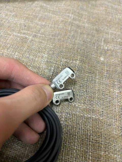 KEYENCE PR-MB15N3 Industrial Sensor product photo 2