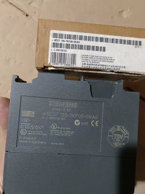 Siemens 6ES7195-7KF00-0XA0 Industrial Automation Component product photo 2