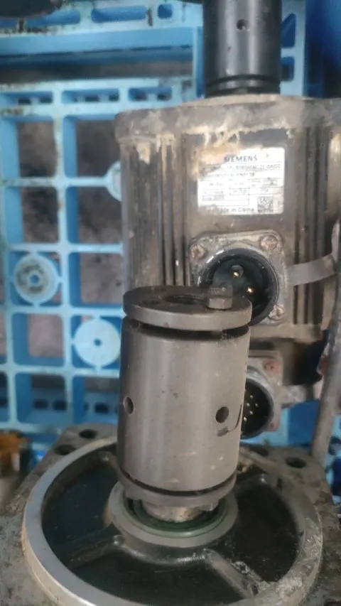 Siemens 1FL5060-0AC21-0AG0 Motor & Drive Component product photo 4