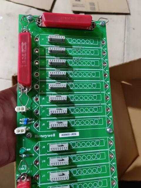 Honeywell MC-GDID12 / 51304640-175 Industrial Control Board product photo 5