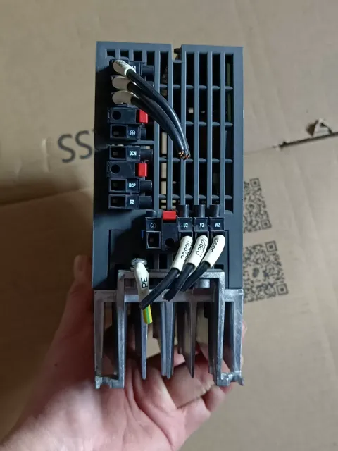 Siemens 6SL3210-1PE12-3UL1 Motor & Drive Component — product photo 11 of 18