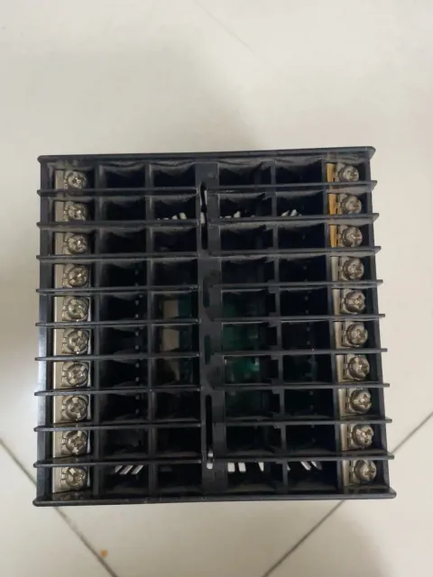 Yokogawa UT550-00 Industrial Control Board product photo 2