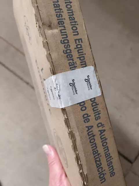 Schneider Electric 140CPU53414A Industrial Automation Component — product photo 13 of 16