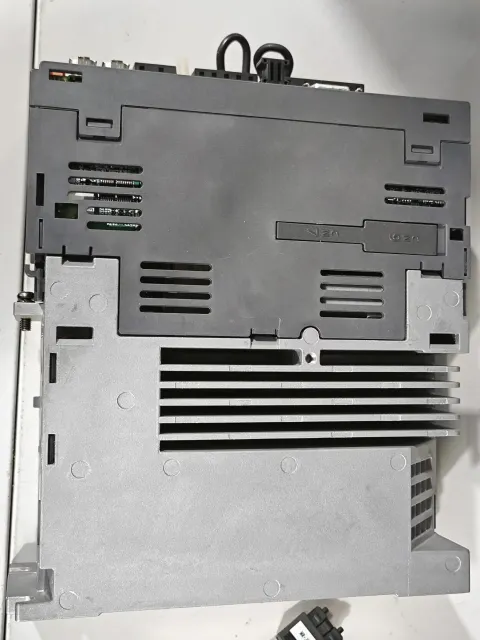 Mitsubishi Electric MR-J4-70B-RJ Motor & Drive Component — product photo 3 of 7