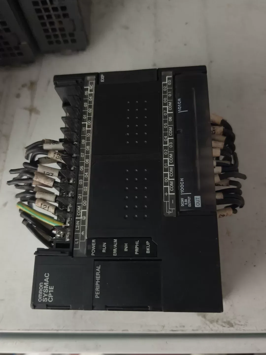 OMRON CP1E-E40DR-A PLC Module product photo 1