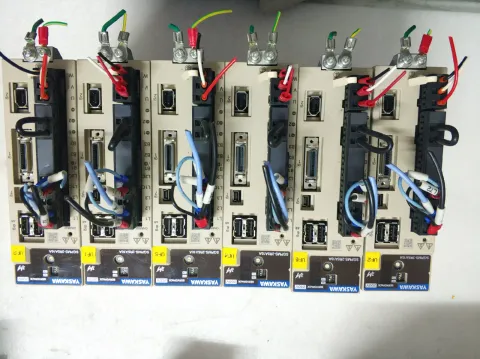 Yaskawa SGPMS-2R5A10A + SGMMS-04ADC6S Motor & Drive Component product photo 1
