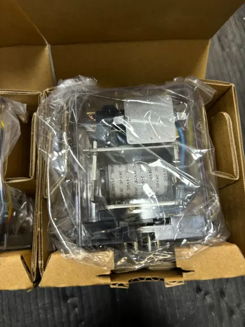 OMRON MM2XP DC24V; MM2XP DC200/220V Industrial Relay product photo 3