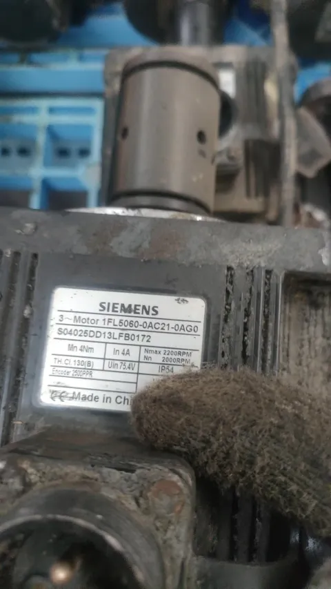 Siemens 1FL5060-0AC21-0AG0 Motor & Drive Component product photo 2