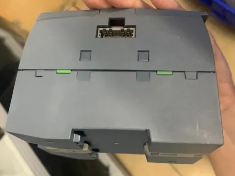 Siemens 6ES7 223-1BL32-0XB0 I/O Module — product photo 8 of 9