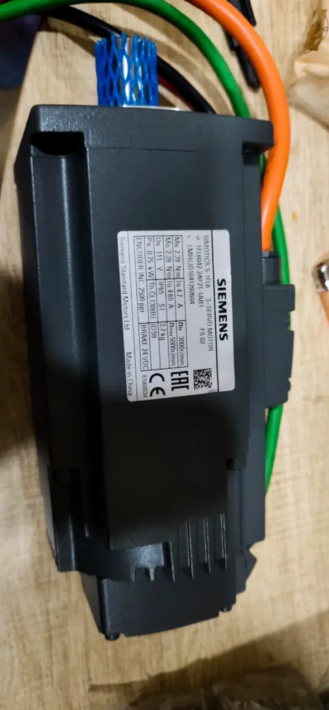 Siemens 1FL6042-2AF21-1AB1 Motor & Drive Component product photo 1