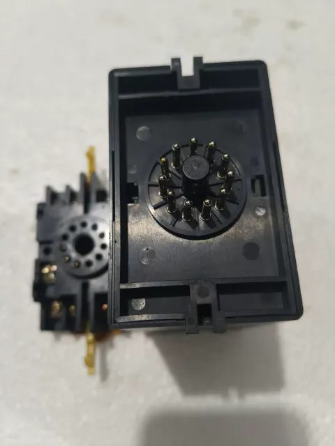 Yaskawa Controls LRX-01/A4 Industrial Encoder product photo 3