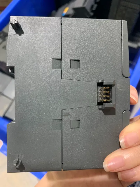 Siemens 6ES7288-3AR02-0AA0 PLC Module product photo 3