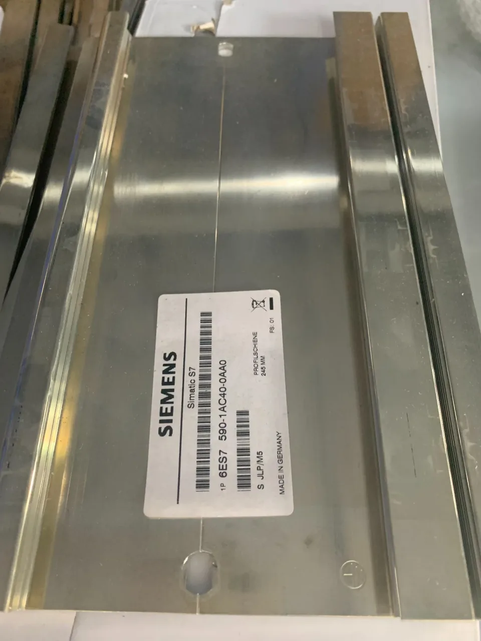 Siemens 6ES7590-1AC40-0AA0 PLC Module product photo 1