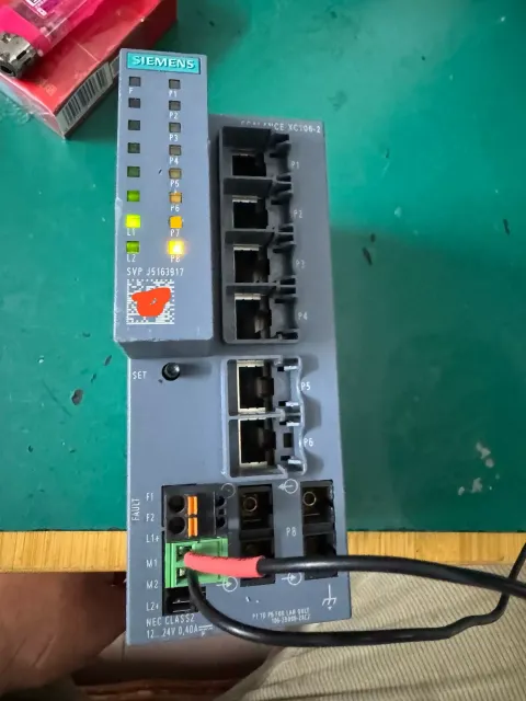 Siemens 6GK5106-2BD00-2AC2 Industrial Sensor product photo 1