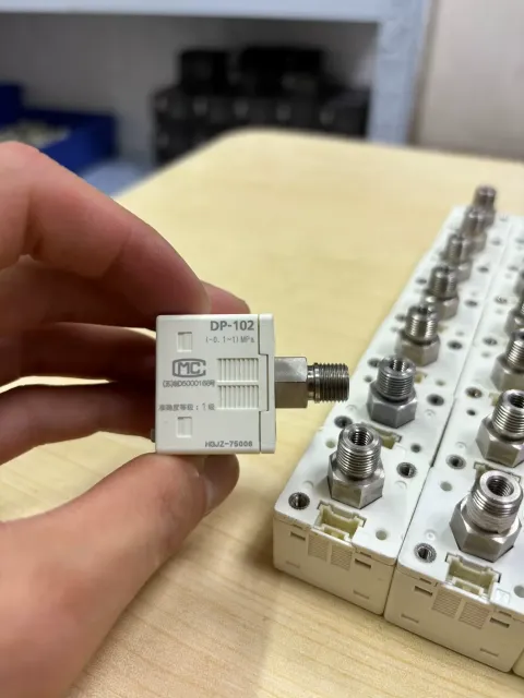 Panasonic DP-102 Industrial Sensor product photo 2