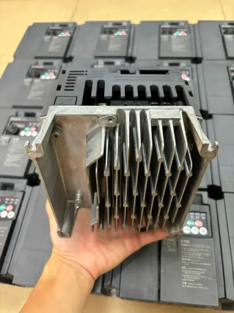 Mitsubishi Electric FR-E740-0.75K-CHT Motor & Drive Component — product photo 5 of 19
