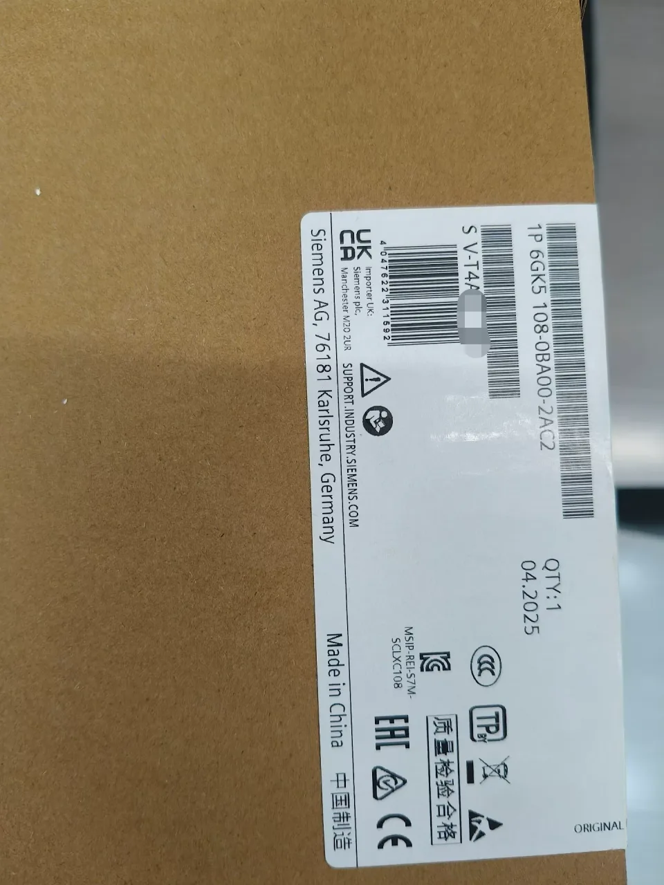 Siemens 6GK5 108-0BA00-2AC2 Industrial Sensor — product photo 1 of 8