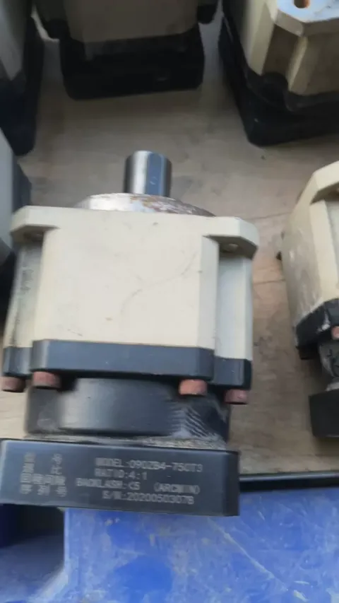 Unbranded Industrial 090ZB4-750T3 Industrial Automation Component product photo 1