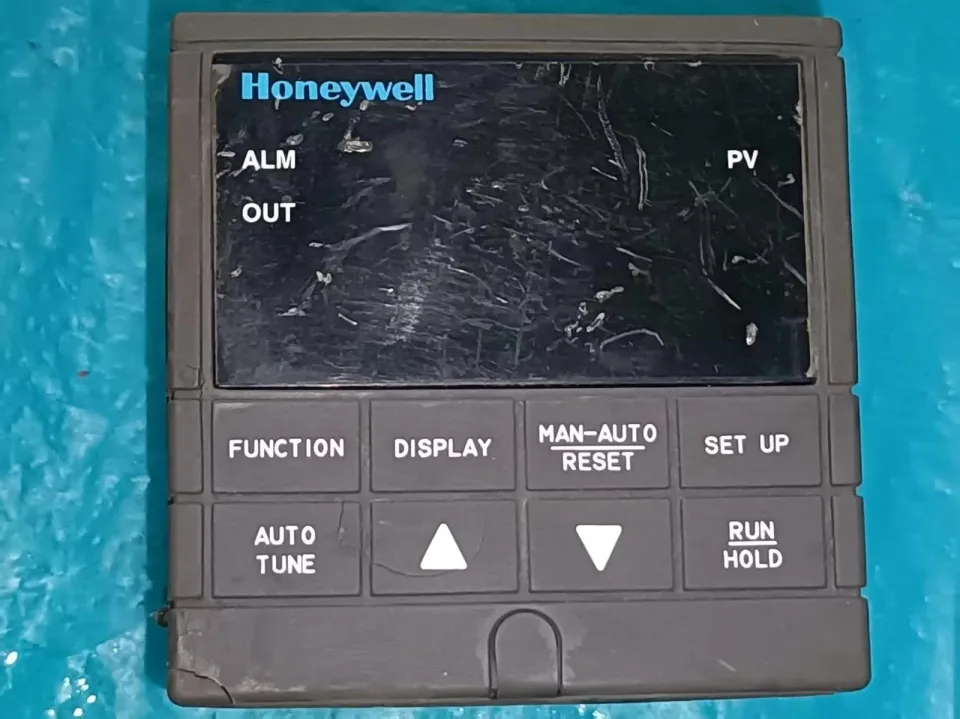 Honeywell DC230B-CT-1A-10-0000000-00-0 Industrial Automation Component product photo 1