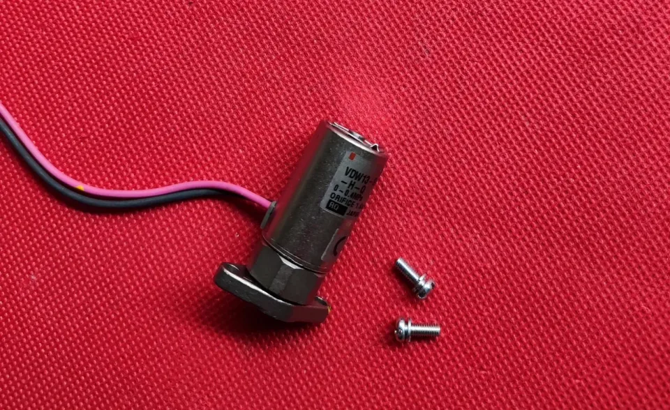 SMC VDW13-5G-2-H-Q Industrial Automation Component product photo 1