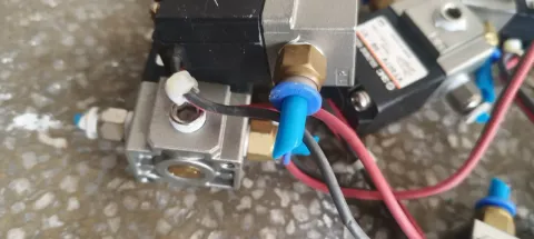 SMC VT307V-5G-01 Industrial Automation Component — product photo 13 of 21