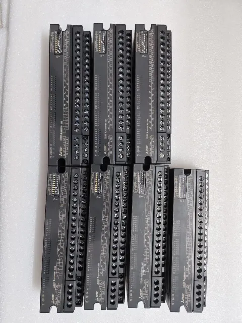 Mitsubishi Electric AJ65SBTB1-32D I/O Module — product photo 40 of 50