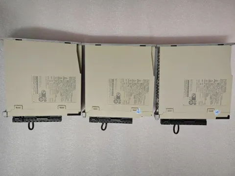 Yaskawa SGD7S-2R8A00A002 Motor & Drive Component — product photo 14 of 18