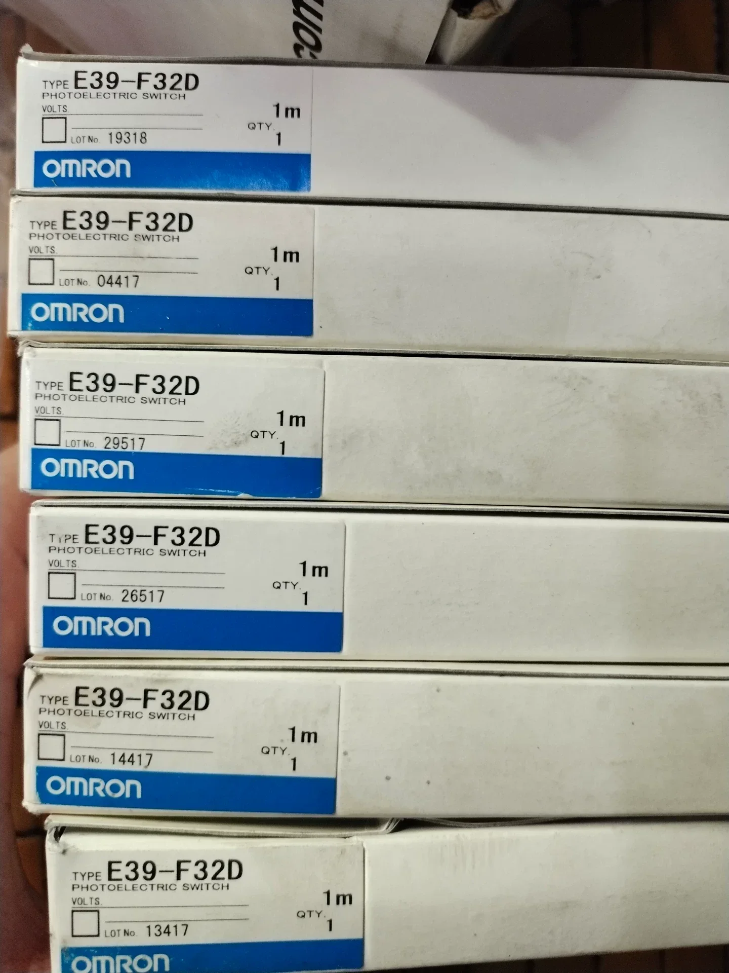 Omron E39-F32D Industrial Sensor product photo 1