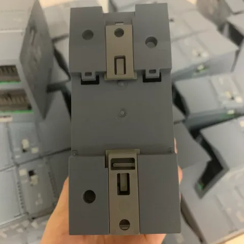 Siemens 6ES7232-4HB32-0XB0 Industrial Automation Component — product photo 8 of 18