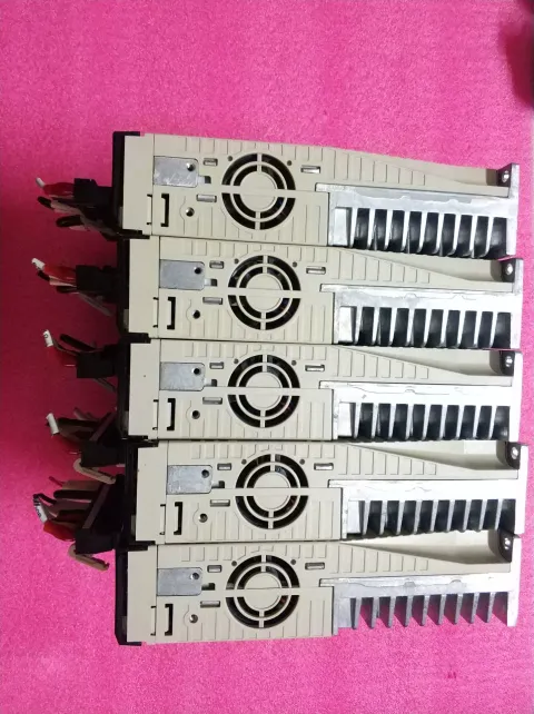 Yaskawa SGDV-2R8A11A Motor & Drive Component — product photo 2 of 14