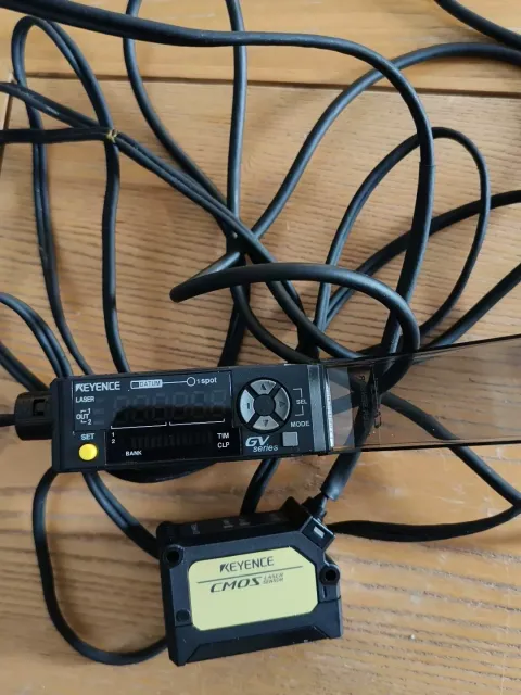KEYENCE GV-21 + GV-H45L Industrial Sensor — product photo 6 of 13