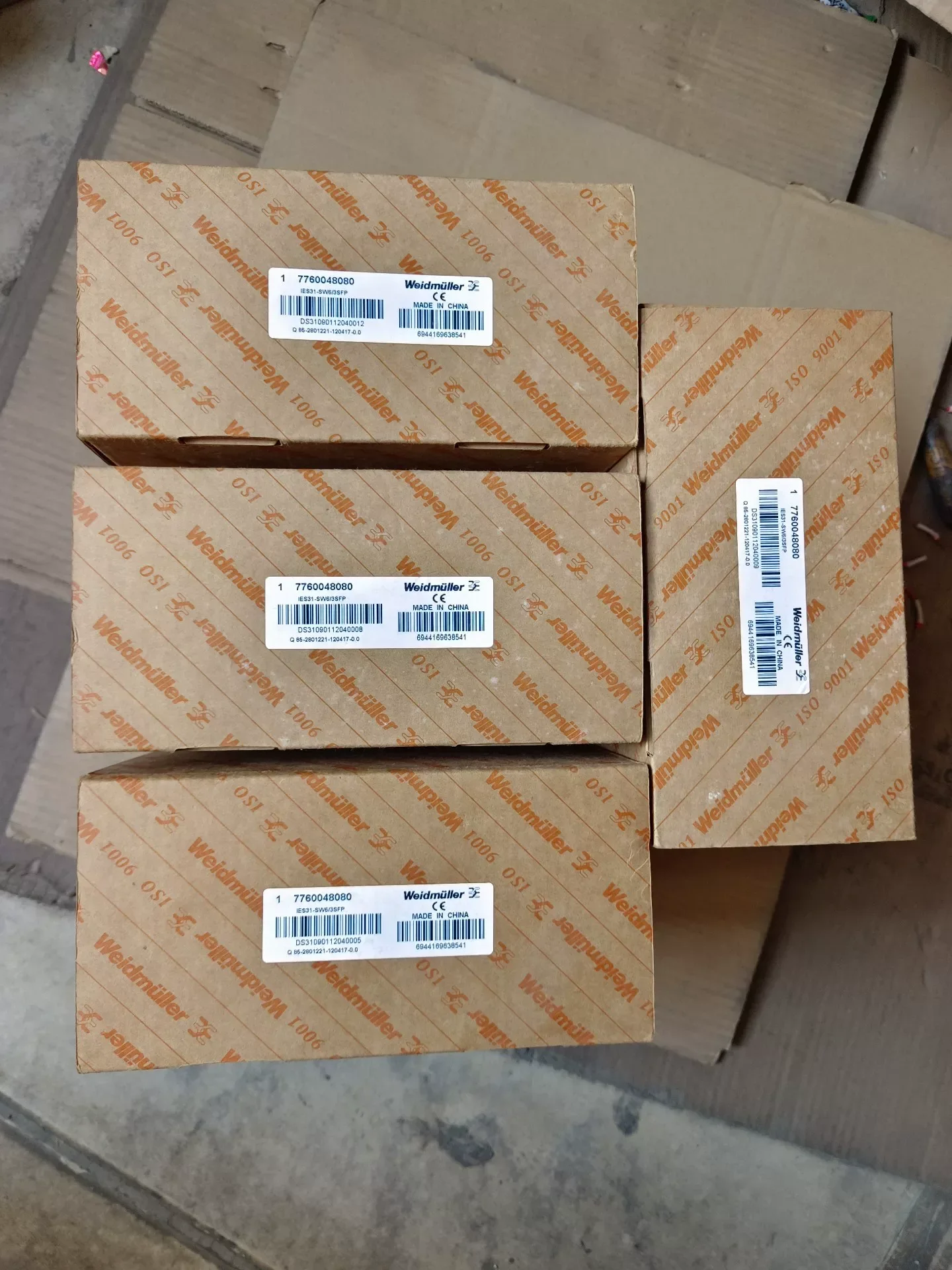 Weidmüller 7760048080 / IES31-SW6/3SFP Industrial Sensor product photo 1