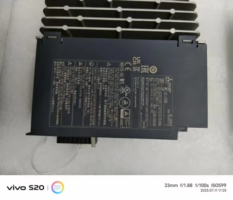 Mitsubishi Electric MR-JE-100B Motor & Drive Component product photo 1
