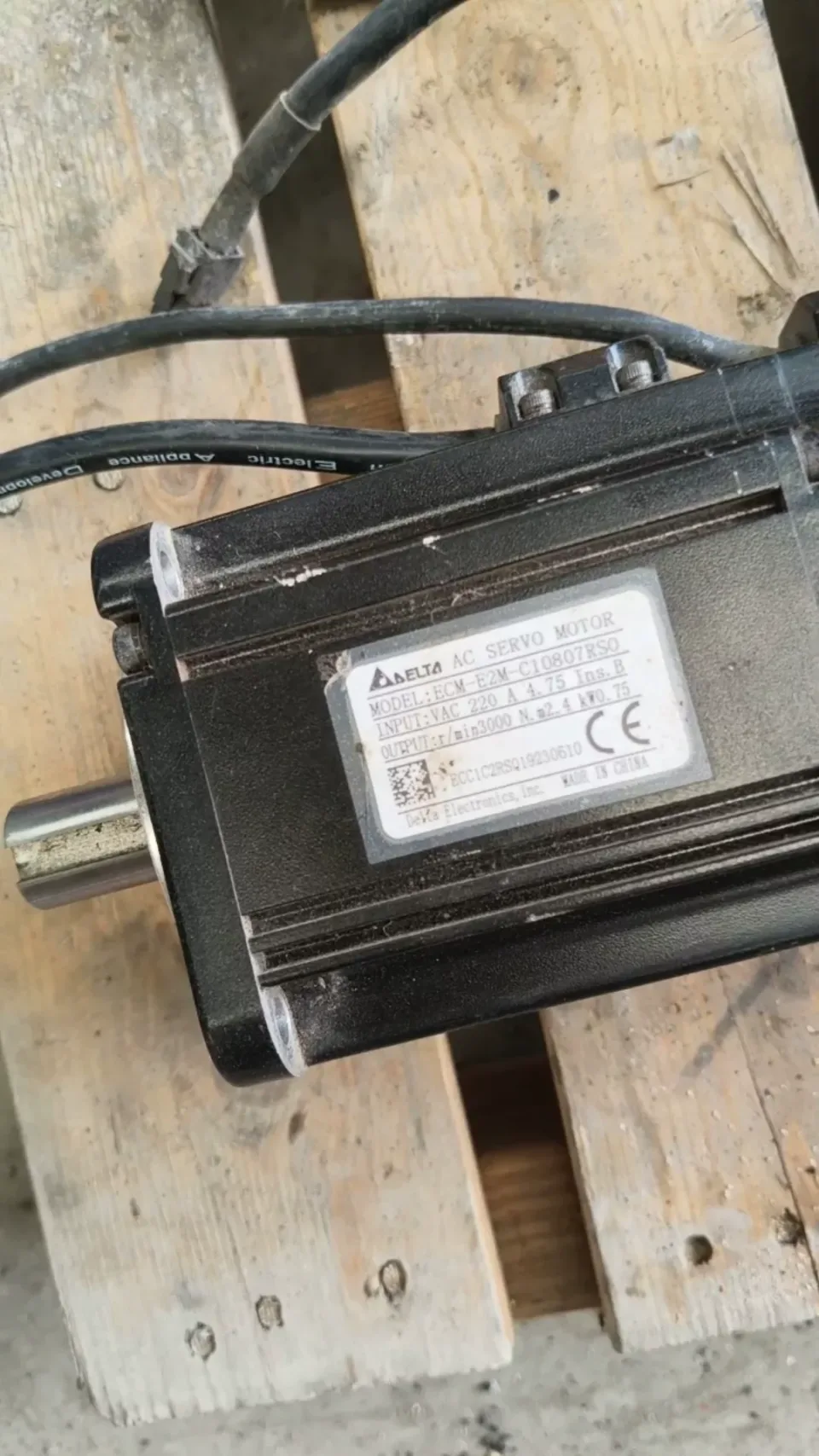 Delta ECM-E2M-C10807RS0 Motor & Drive Component product photo 1