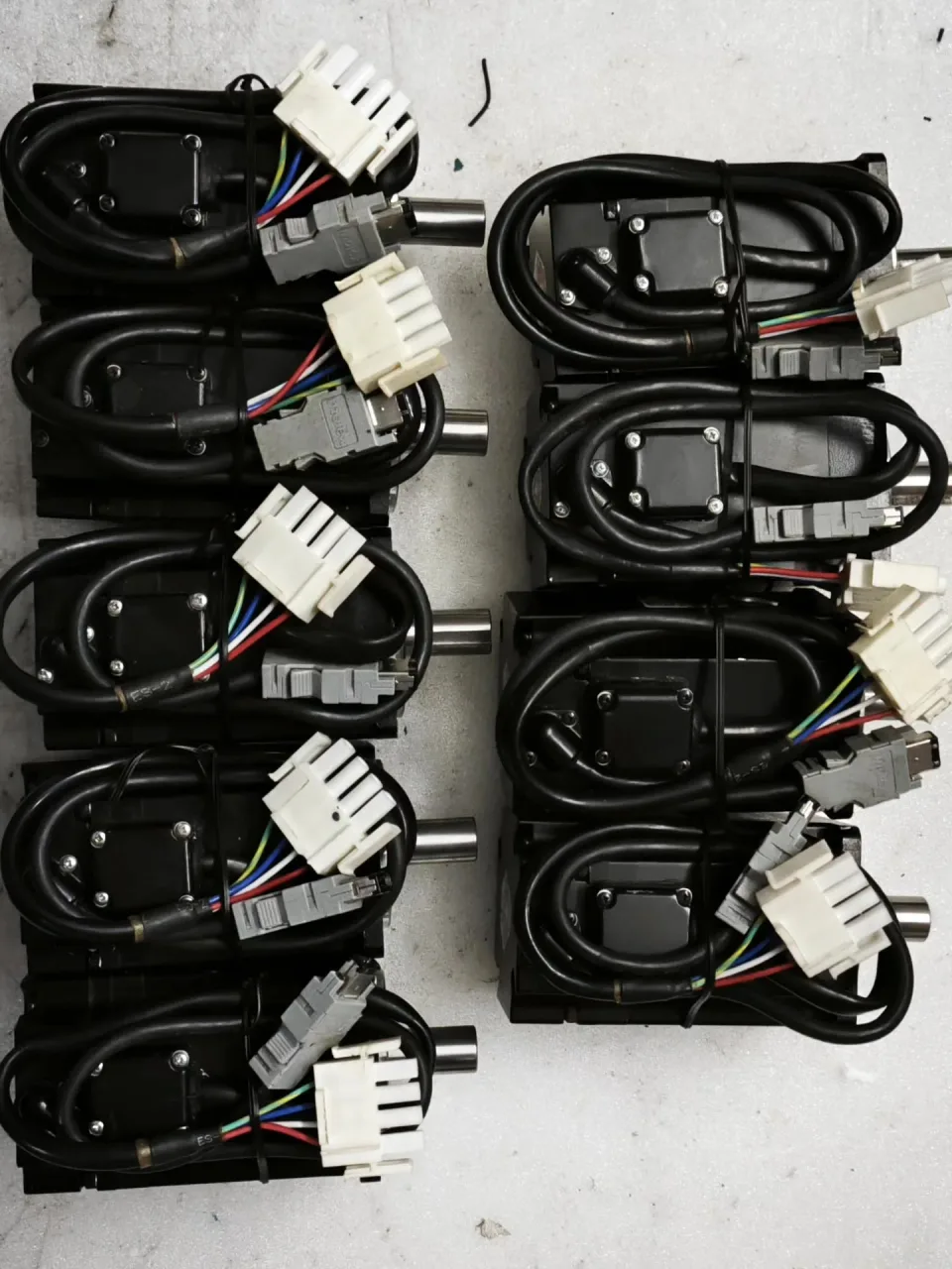 White Label SGMJV-04ADE6S Motor & Drive Component product photo 1