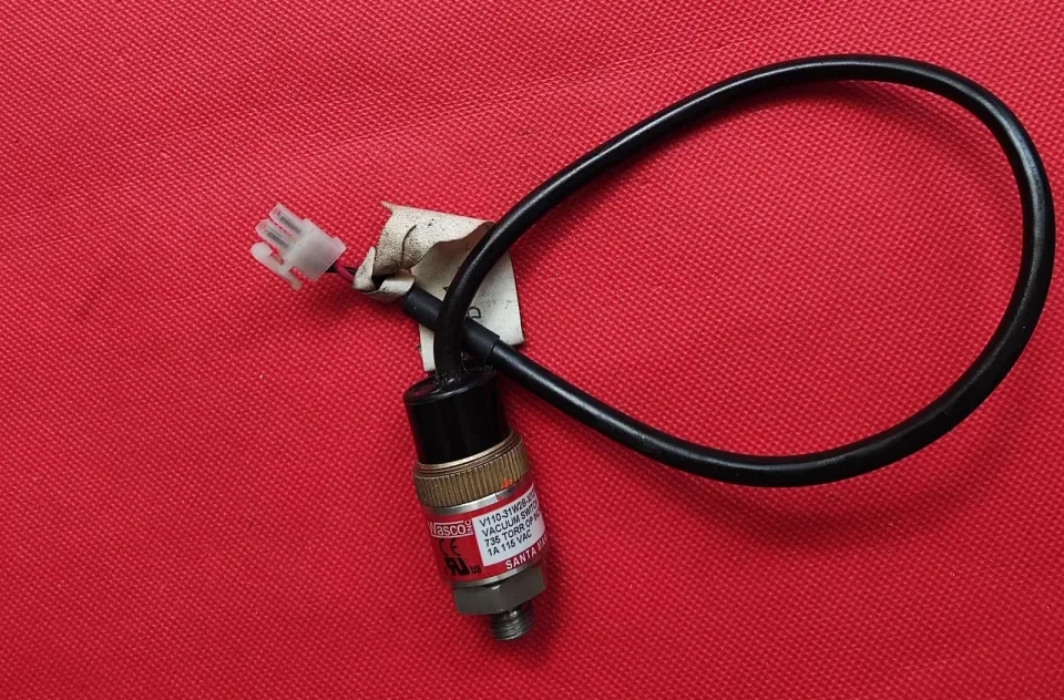 Wasco V110-31W2B-X/1279 Industrial Sensor product photo 1