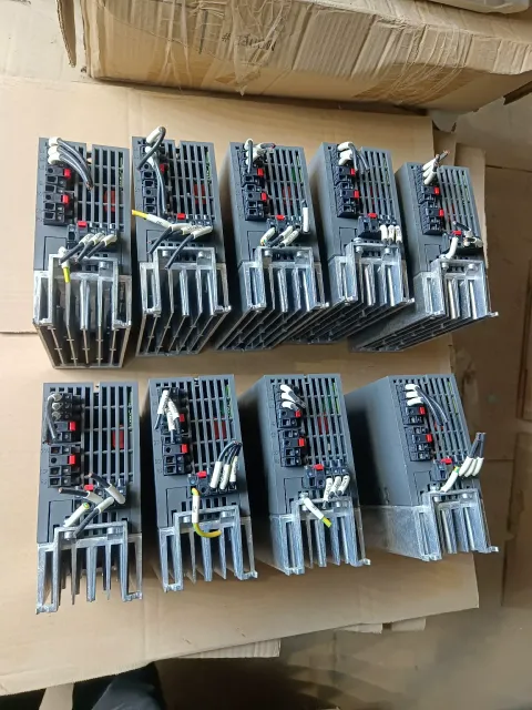 Siemens 6SL3210-1PE12-3UL1 Motor & Drive Component — product photo 3 of 18