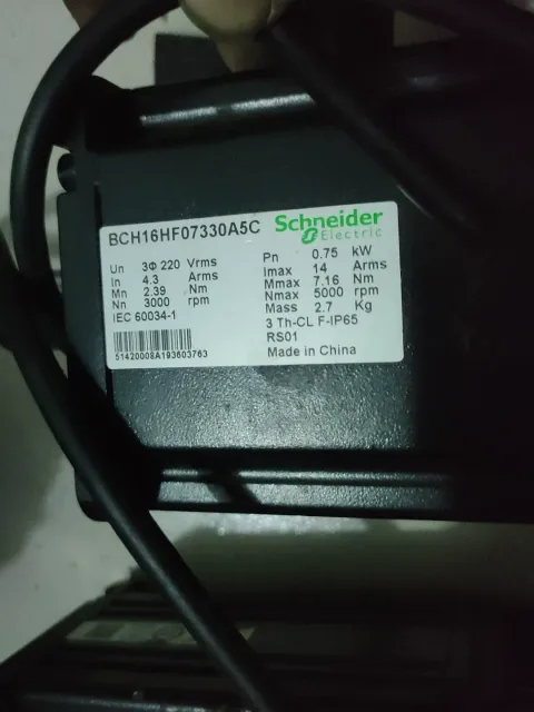 Schneider Electric LXM16DU07M2X / BCH16HF07330A5C Motor & Drive Component product photo 4