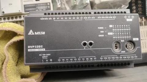 Delta DVP32EC00R3 PLC Module — product photo 14 of 21
