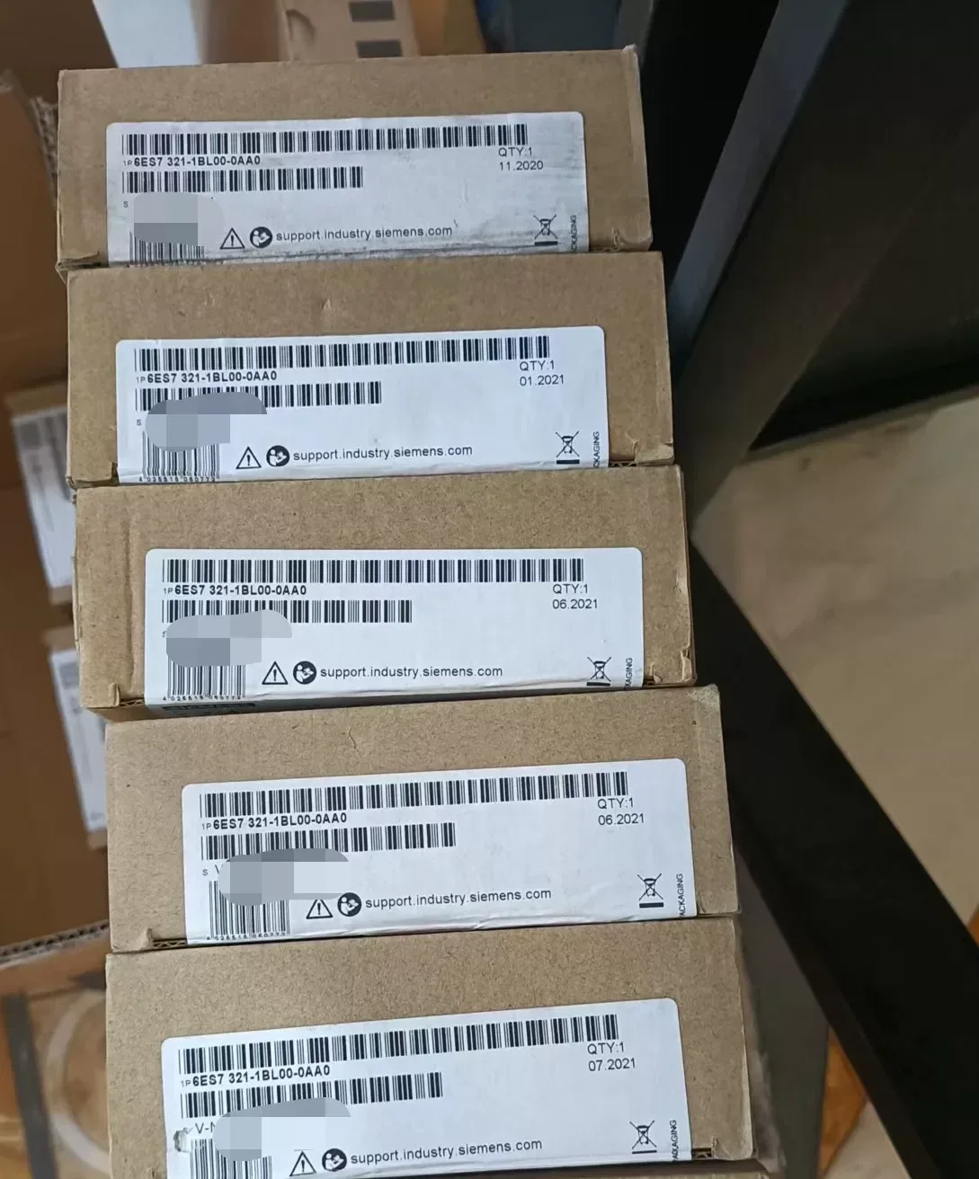 Siemens 6ES7321-1BL00-0AA0 Industrial Automation Component — product photo 1 of 11