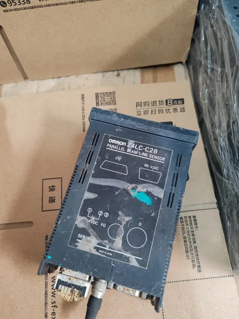 Omron Z4LC-C28 Industrial Sensor product photo 7
