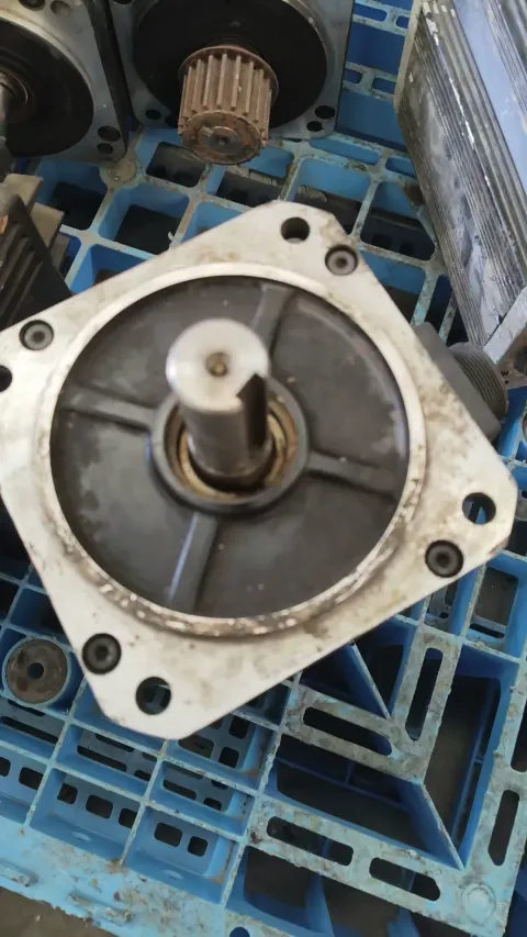 OMRON R88M-K2K020F-BS2 Motor & Drive Component product photo 6