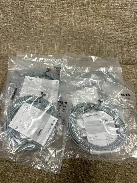 Festo SME-8M-ZS-24V-K-5,0-OE / 578249 Industrial Sensor product photo 1