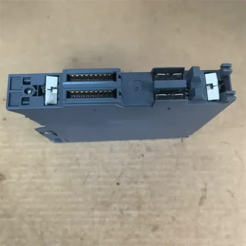 Siemens 6ES7523-1BL00-0AA0 I/O Module — product photo 4 of 6