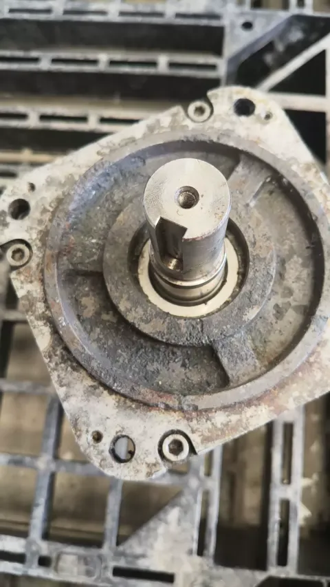 Yaskawa SGM7G-20A7C61 Motor & Drive Component product photo 6